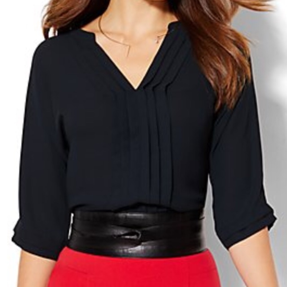 BLACK PLEATED V-NECK BLOUSE